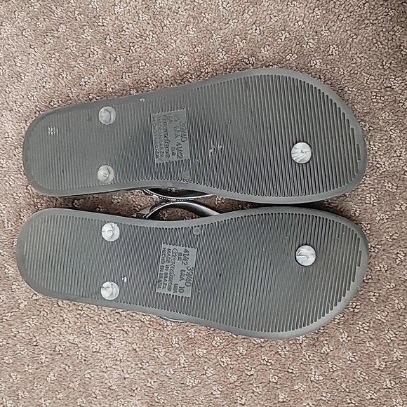 Ipanema gray flip flops size 39/40 - Picture 2 of 2